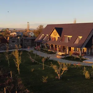 3* Hotel Lahuta E Vjeter Agroturizem