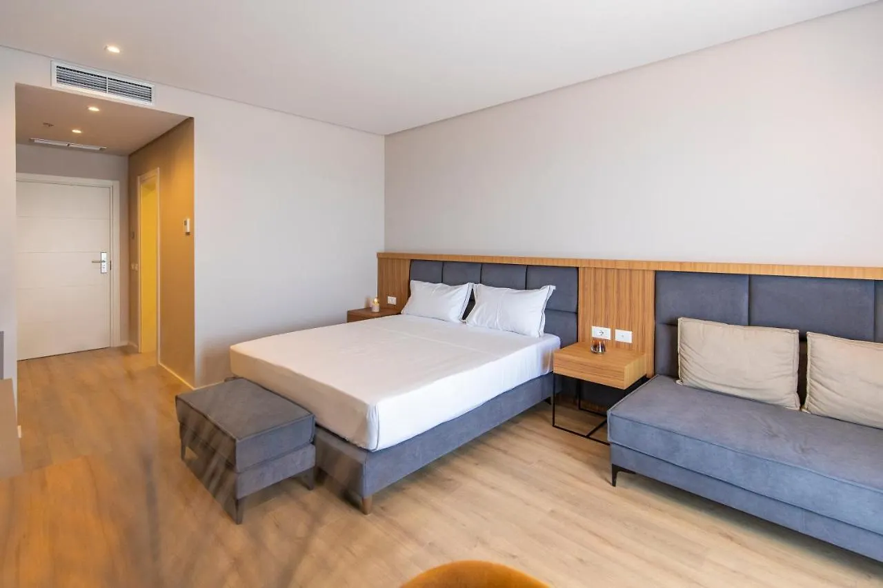 Amr Hotel - Durres Škalngur